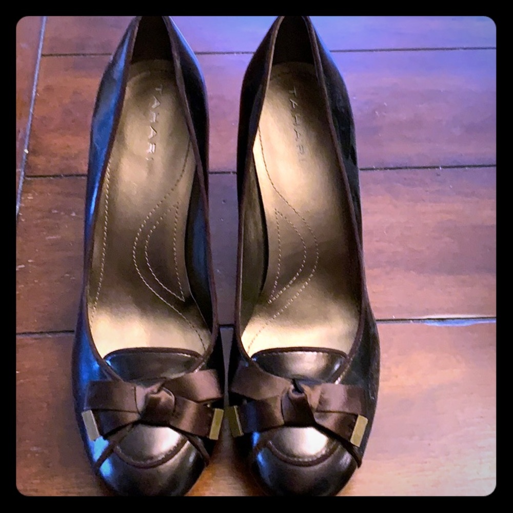 Tahari heels
